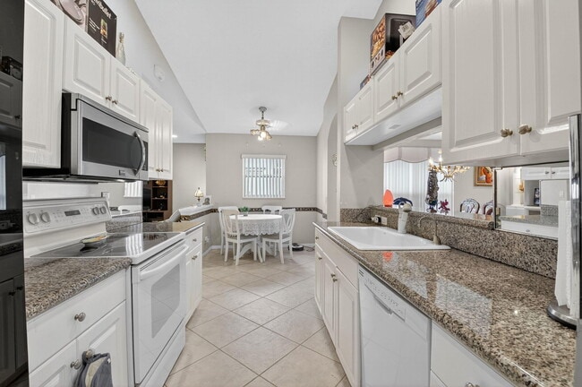 Building Photo - 7470 Chorale Rd