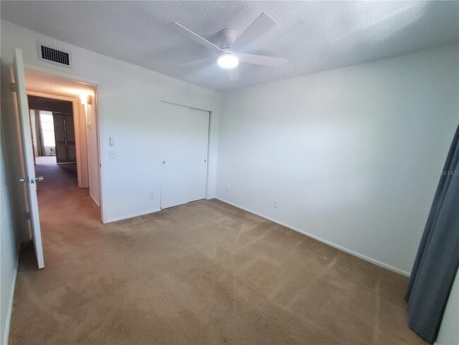 Building Photo - 2427 Rhodesian Dr