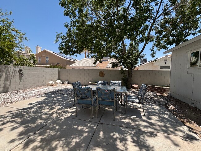 Building Photo - 6101 Wild Berry Dr