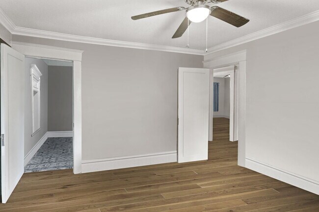 Building Photo - Charming Rental with Large Fenced Yard nea...