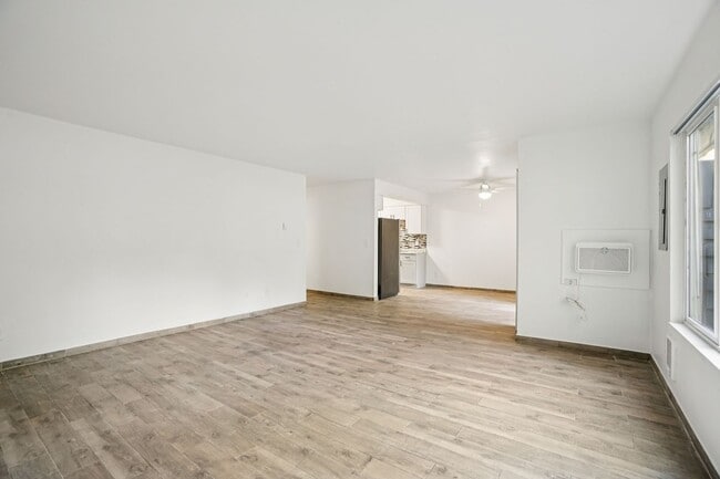 Interior Photo - Images Springcreek Apartments