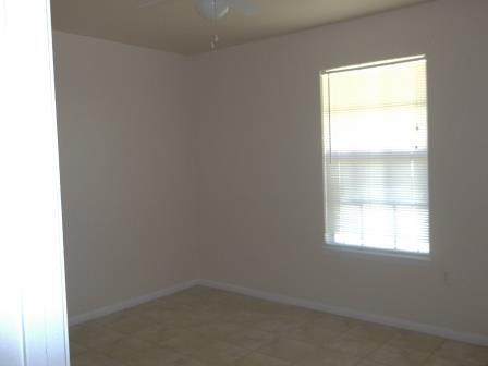 Building Photo - 123 Wolf Rd