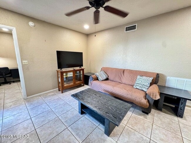 Building Photo - 4281 N River Grove Cir