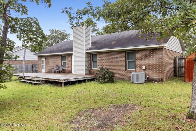 Building Photo - 7313 Pebblebrook Dr