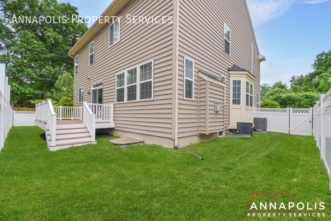 Building Photo - 402 St Martins Choice Ln