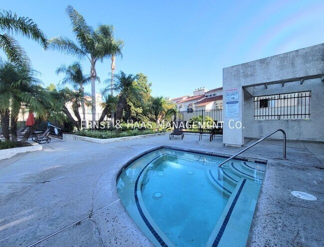 Building Photo - 5101 Tortuga Dr