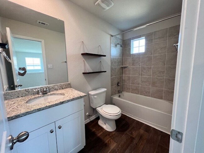 Building Photo - Solana Ridge Subdivision