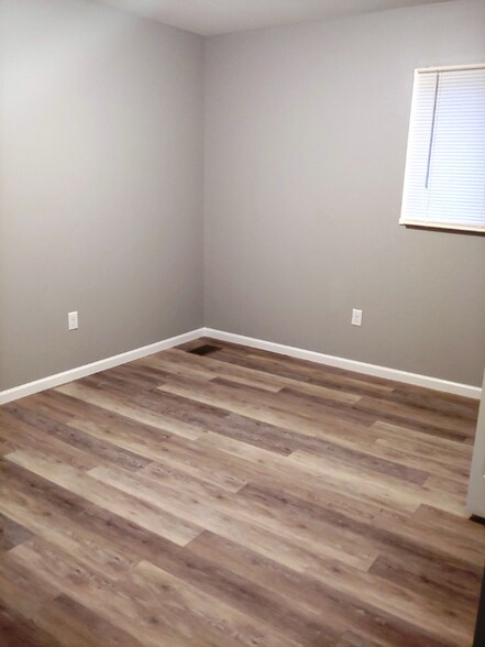 Building Photo - 224 Sheelin Rd