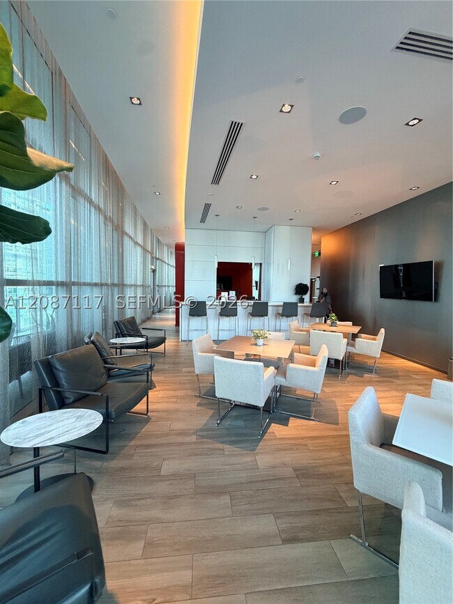 Building Photo - 1100 S Miami Ave