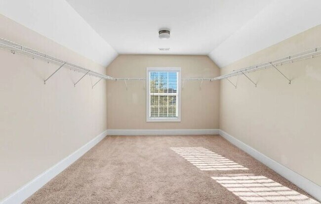 Building Photo - Ashley Oaks Luxury Home