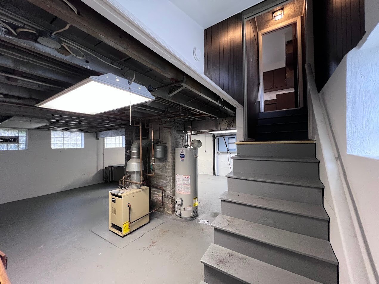 Building Photo - 304 Marie St