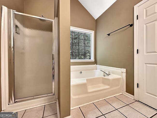 Building Photo - 77 Paces Landing Way