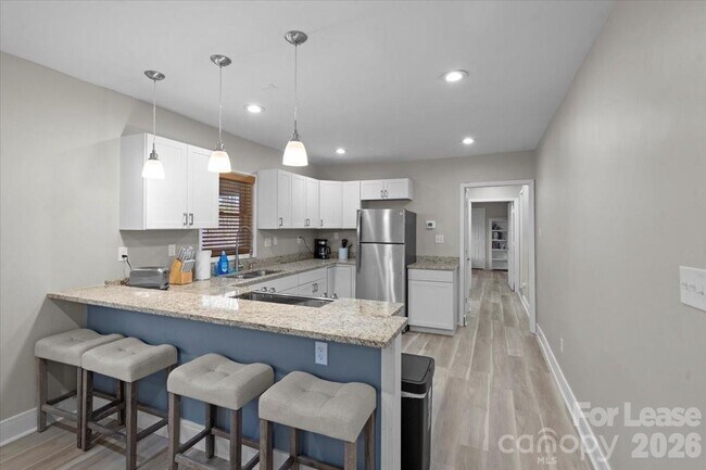 Building Photo - 2708 Mooresville Rd