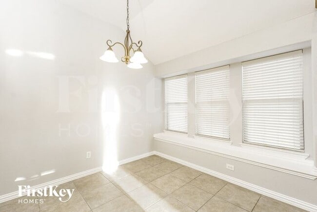 Building Photo - 1601 Lake Pine Dr