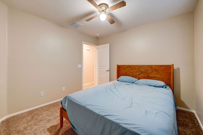 Building Photo - 41375 W Cahill Dr