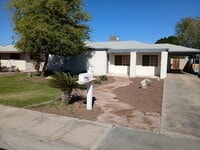 Building Photo - 1517 S 8th Ave