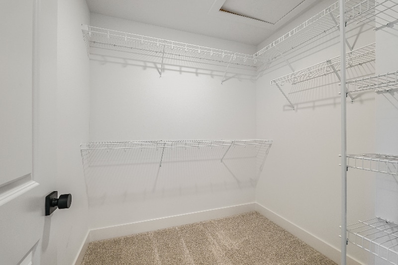 Building Photo - 13 Barnyard Cir