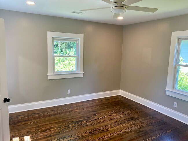 Building Photo - 115 Converse St