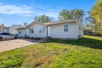 Building Photo - *COMING SOON* Beautiful 2-bedroom Duplex i...