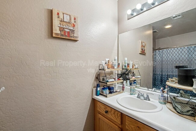 Building Photo - 12571 W Mauna Loa Ln
