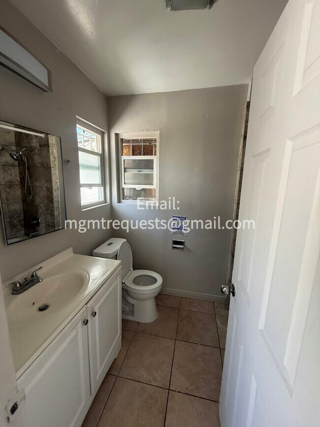 Building Photo - 6212 Orchard Ave
