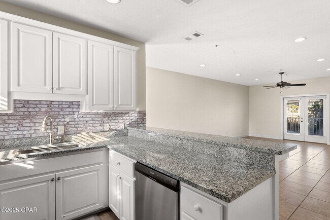 Building Photo - 212 Bonita Cir