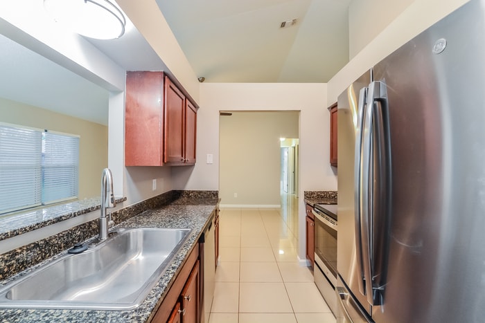 Building Photo - 2645 Talladega Dr