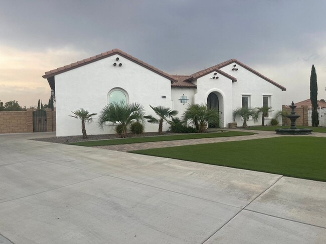 Building Photo - 19199 La Quinta Pl