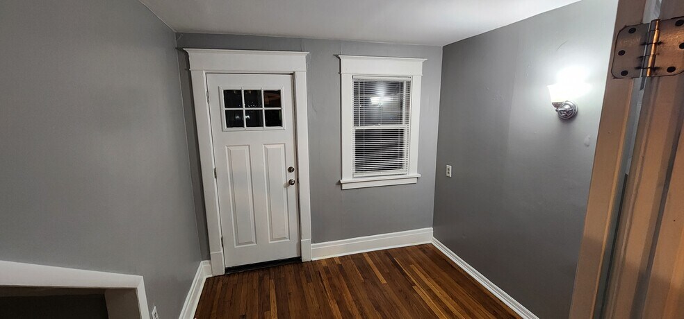 Building Photo - 204 Winspear Ave