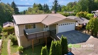 Building Photo - Versatile 5 Bedroom Retreat with Office and Outdoor Living in Burien