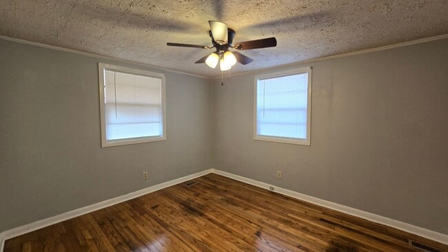 Building Photo - 1132 Hood Ave