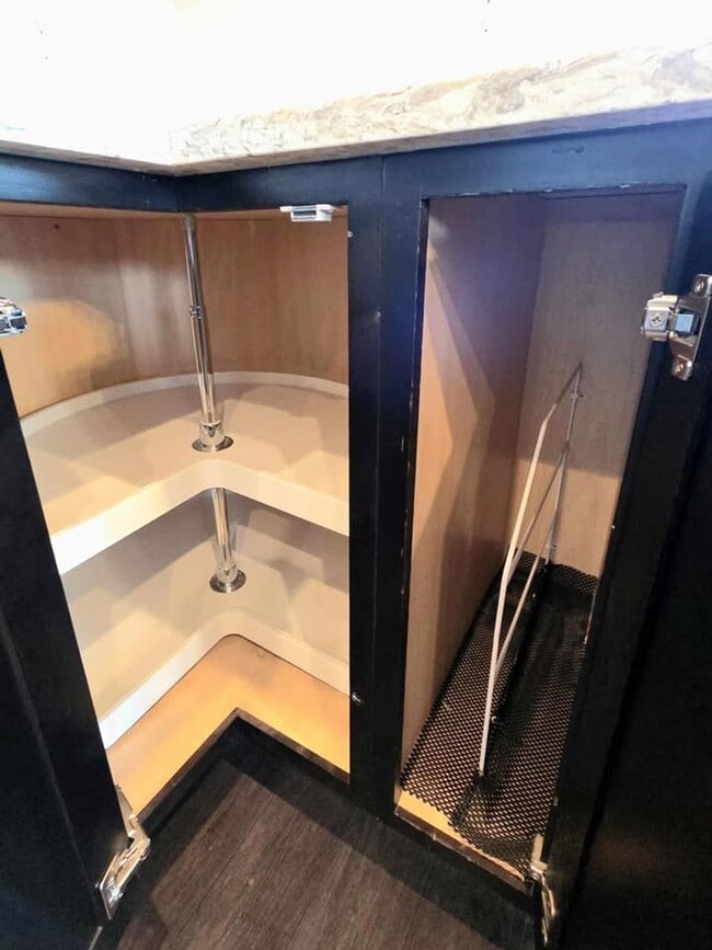 Building Photo - Large 3 bedroom, 3 bath newer build in sought after East Wenatchee neighborhood!