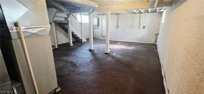 Building Photo - 147 Brighton Dr