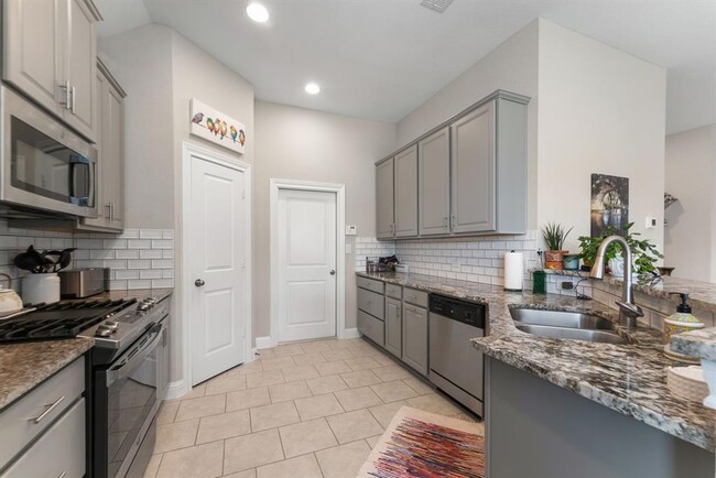 Building Photo - 19063 Minero Ln