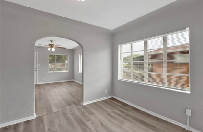 Building Photo - 925 17th St S