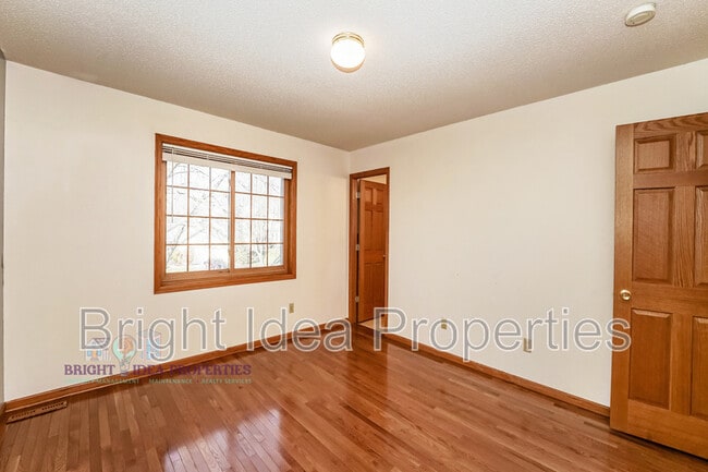 Building Photo - 631 Eagle Ridge Rd