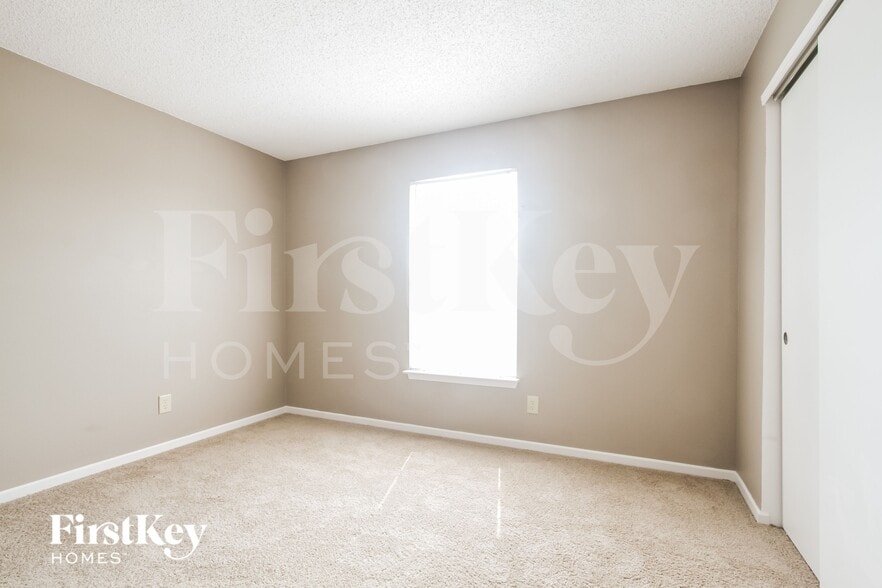Building Photo - 7912 Puckett Ln
