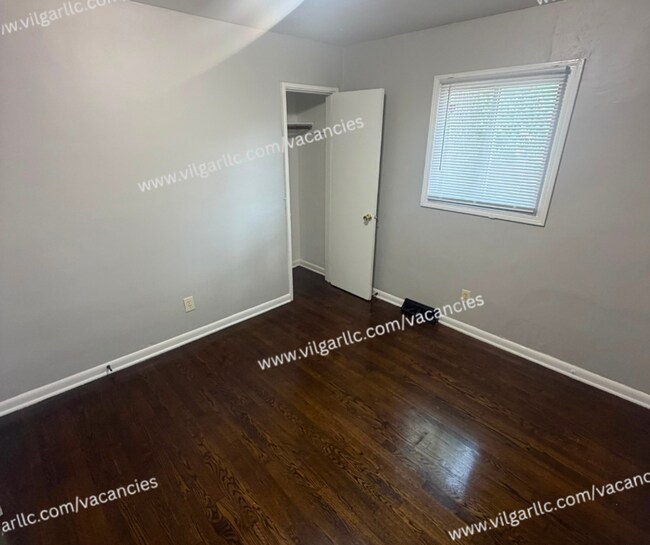 Building Photo - Newly updated 5 Bedrooms, 2- Bathroom Home
