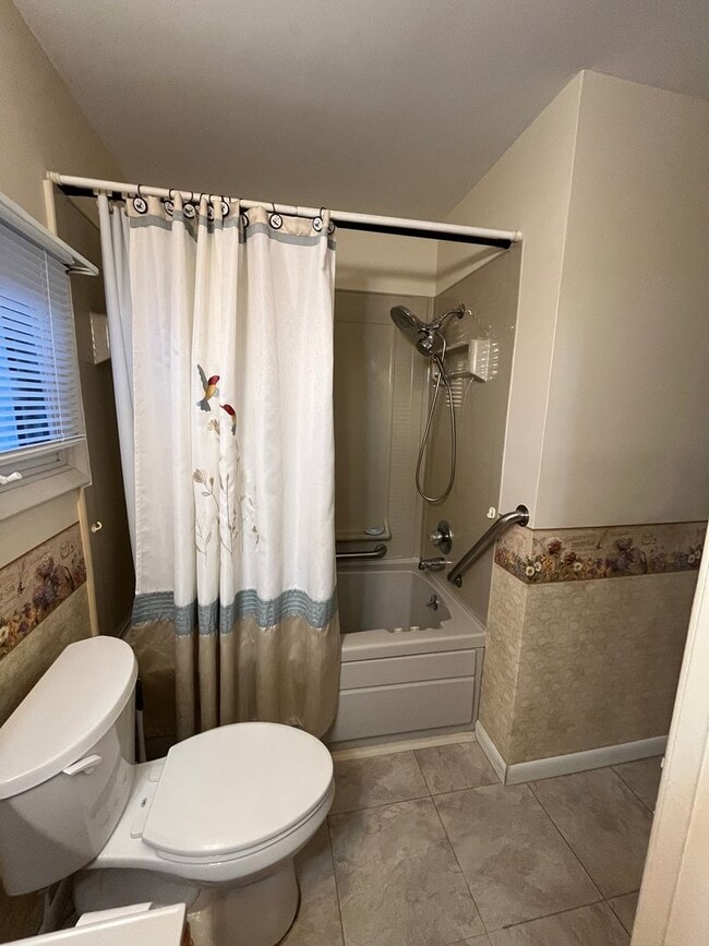 Building Photo - Nice 3 Bedroom Home Available in New Paris