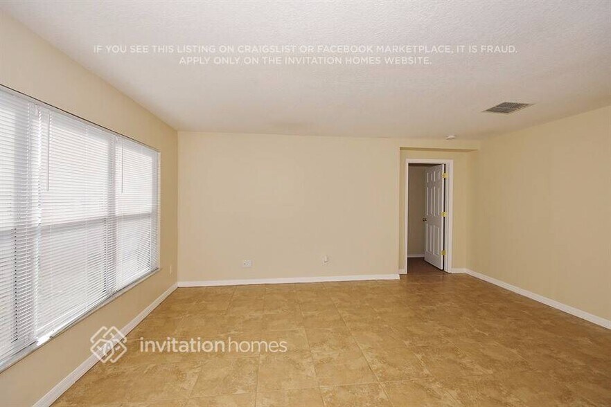 Building Photo - 16951 Sunrise Vista Dr