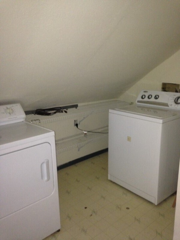 Building Photo - 1127 N 85th St