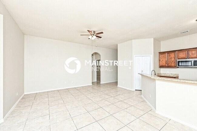 Building Photo - 4 Bedroom Pet-Friendly Home in Dallas, TX with Main Street Renewal
