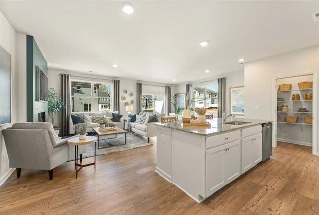 Building Photo - 5109 Sidney Sq Dr