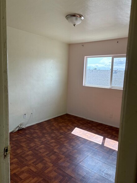 Building Photo - 5073 Sterling Ct