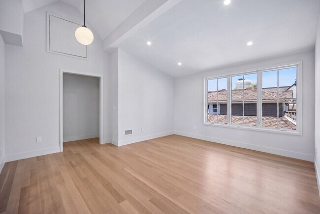 Building Photo - 75 Midland Ave