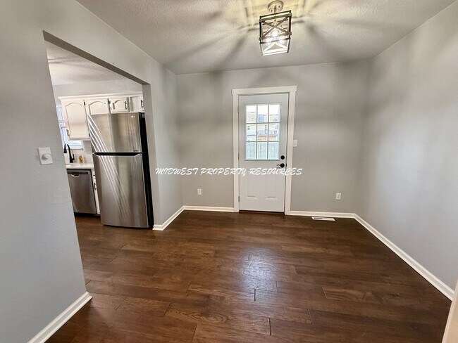 Building Photo - Spacious 4 Bedroom, 2 Bath Home for Lease in Lee's Summit, MO