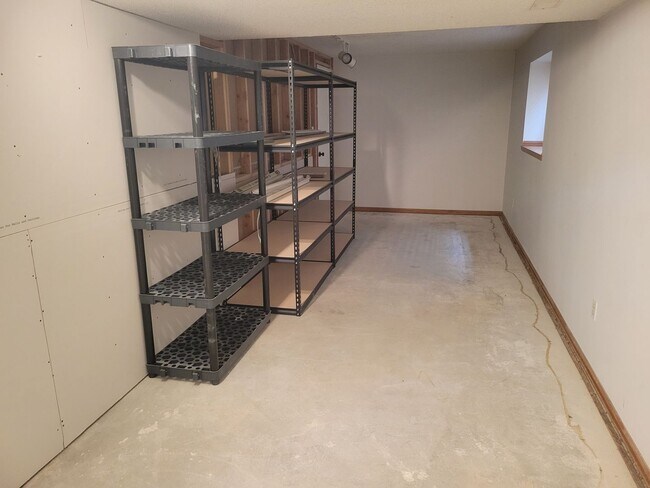 Building Photo - Single Family - 4 Bed 3.5 Bath - MileStone...