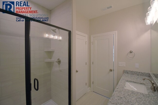 Building Photo - 1428 Rebecca Johns Dr