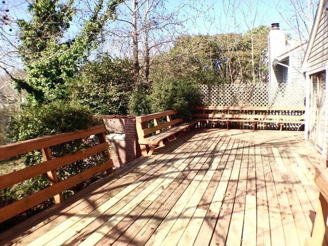 Building Photo - 5436 Chatham Lake Dr