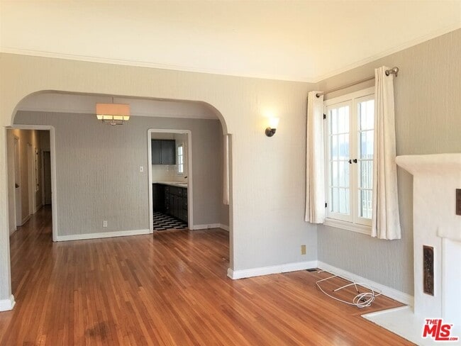 Building Photo - 329 N Ogden Dr